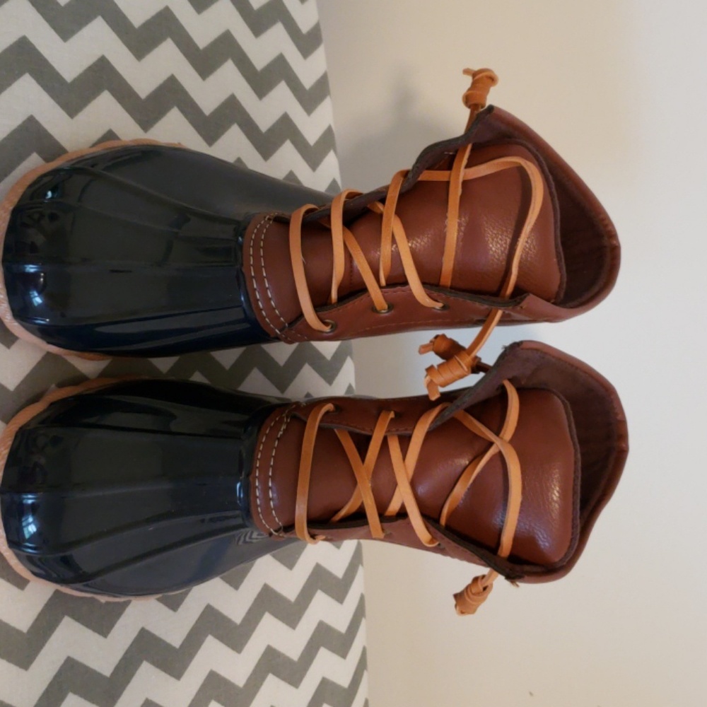Duck boots